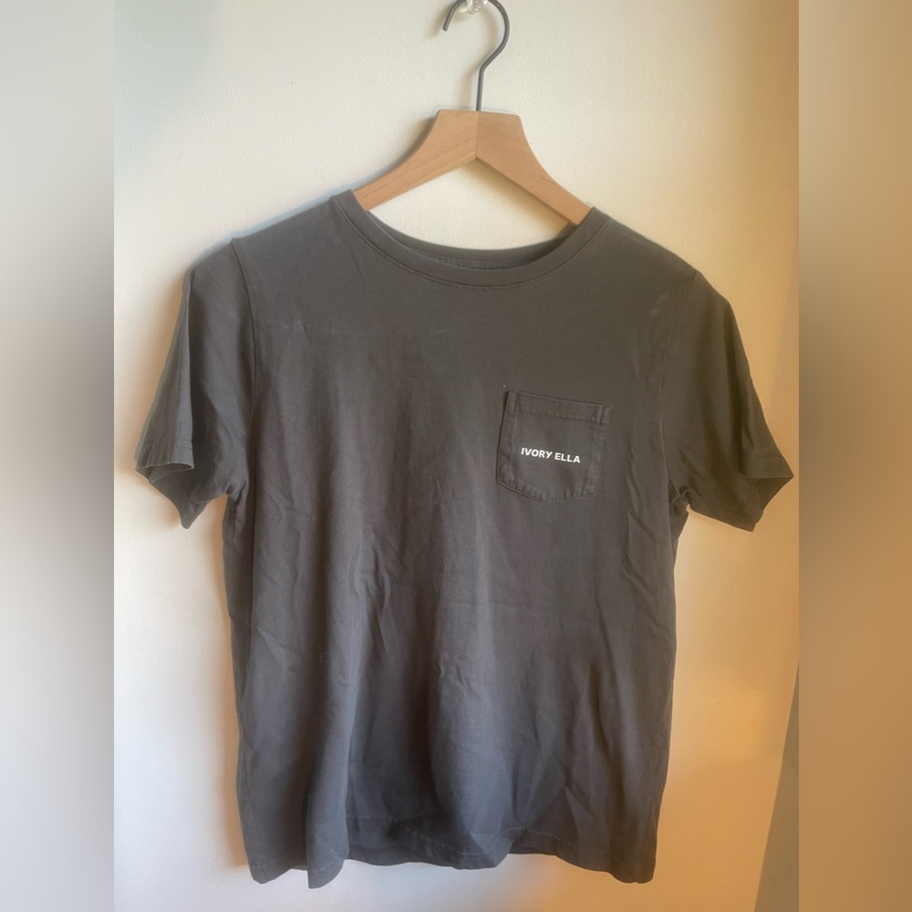 Ivory Ella small grey t-shirt.